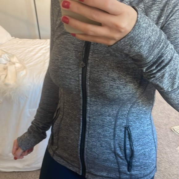 Dark grey Lulu lemon define jacket - Picture 2 of 3